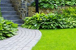 Мощение дорожек и площадок с использованием природного камня   в Крыму