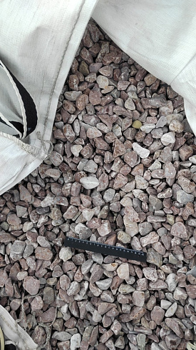 Kamenclub.ru: Мраморная крошка (щебень галтованный розовый) фр.20-40 мм.  купить в Крыму мрамор розовый, красный оголтованный округлый щебень  15000 руб/т   фото КАМЕНЬ КЛУБ