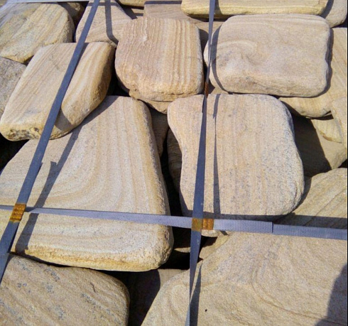 Kamenclub.ru: Песчаник пластушка галтованный желтый с рисунком (3 см)  купить в Крыму плитняк - пластушка желтый песчаник 21000 руб/м3   фото КАМЕНЬ КЛУБ