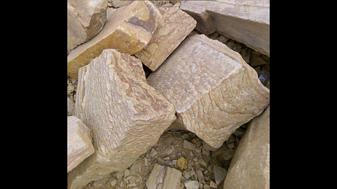 Kamenclub.ru: Песчаник пластушка желтый с рисунком (4-6 см)  купить в Крыму плитняк пластушка желтый с рисунком песчаник 9 000 руб/м3   фото КАМЕНЬ КЛУБ