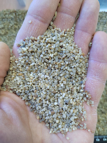Кварцевый песок сухой фракцинированный фр. 1,2-2,5 мм.  купить в Крыму фото Камень Клуб