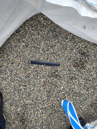 Kamenclub.ru: Галька речная окат (серая) фр.5-10 мм купить  в Крыму галька речная серая, серый, темно-серый, светло-серый, коричневый речная окатанная галька декоративная ландшатфная 5000 руб/т   фото КАМЕНЬ КЛУБ