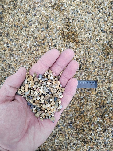 Галька речная окат (рыжая) фр.3-5 мм купить в Крыму 