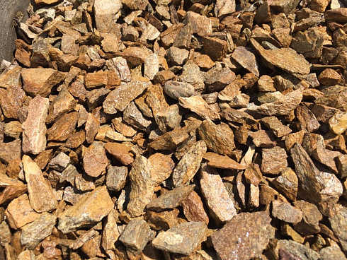 Kamenclub.ru: Щебень крошка желтый (ЗЛАТОЛИТ) фр. 20-40 мм.  купить в Крыму златолит бежевый, золотистый, желтый декоративная каменная крошка 10800 руб/т   фото КАМЕНЬ КЛУБ