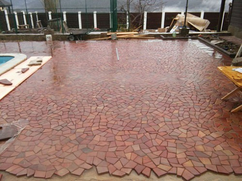 Kamenclub.ru: Песчаник брусчатка (Готика) art PSK-L-01  купить в Крыму    2600 руб/кв.м    фото КАМЕНЬ КЛУБ