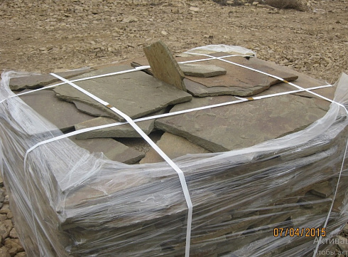 Kamenclub.ru: Песчаник пластушка серо-зеленый (4,0 см- 5,0 см)  купить в Крыму песчаник серо-зеленый, серый, зеленый песчаник рваный ландшафтный колотый 9000 руб/м3   фото КАМЕНЬ КЛУБ