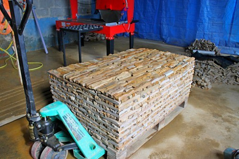 Kamenclub.ru: Песчаник (лапша) art PSG-3-01  купить в Крыму    2300 руб/кв.м   фото КАМЕНЬ КЛУБ