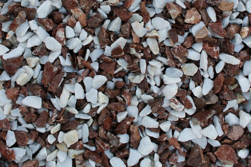 Kamenclub.ru: Мраморная крошка (щебень крошка микс: белый-зеленый-розовый) фр. 3-5 мм.  купить в Крыму мрамор белый, зеленый, розовый мраморная декоративная крошка каменная 12000 руб/т   фото КАМЕНЬ КЛУБ