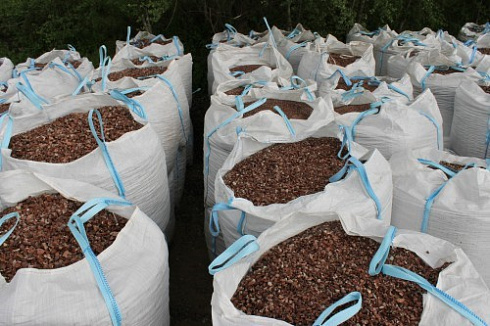 Kamenclub.ru: Мраморная крошка (щебень крошка розовый) фр. 10-20 мм.  купить в Крыму мрамор розовый, красный каменная декоративная крошка ландшафтная 11000 руб/т   фото КАМЕНЬ КЛУБ