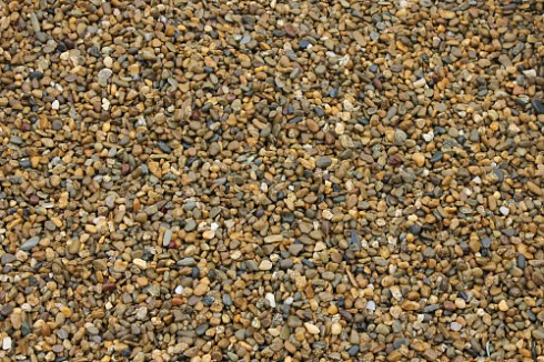 Kamenclub.ru: Галька окат (серо-желтая) фр.5-10 мм. купить  в Крыму галька речная рыжий, желтый, рыжий, серо-желтый речная окатанная галька декоративная 5000 руб/т   фото КАМЕНЬ КЛУБ