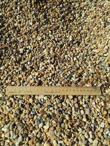 Kamenclub.ru: Галька окат (серо-желтая) фр.5-10 мм. купить  в Крыму галька речная рыжий, желтый, рыжий, серо-желтый речная окатанная галька декоративная 5000 руб/т   фото КАМЕНЬ КЛУБ