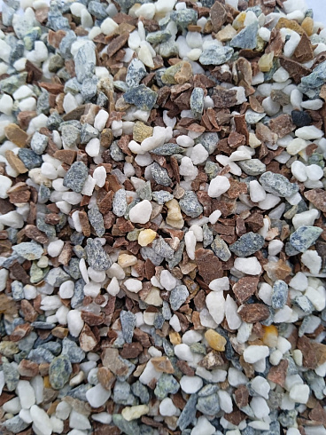 Kamenclub.ru: Мраморная крошка (щебень крошка микс: белый-зеленый-розовый) фр. 3-5 мм.  купить в Крыму мрамор белый, зеленый, розовый мраморная декоративная крошка каменная 12000 руб/т   фото КАМЕНЬ КЛУБ