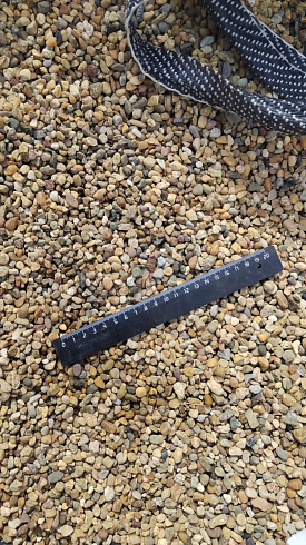 Kamenclub.ru: Галька окат (серо-желтая) фр.5-10 мм. купить  в Крыму галька речная рыжий, желтый, рыжий, серо-желтый речная окатанная галька декоративная 5000 руб/т   фото КАМЕНЬ КЛУБ