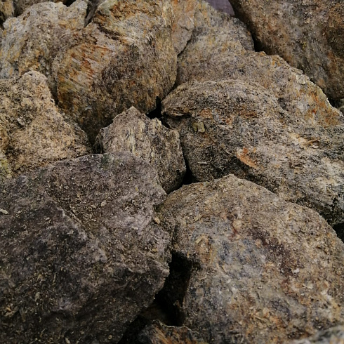 фото Змеевик салатовый  (фр. 70-100 мм)  купить в Крыму в интернет-портале КАМЕНЬ КЛУБ