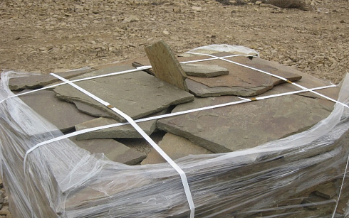 Kamenclub.ru: Песчаник пластушка серо-зеленый (3,0 см)  купить в Крыму песчаник серо-зеленый, серый, зеленый песчаник пластушка колотый рваный ландшафтный 10200 руб/м3   фото КАМЕНЬ КЛУБ