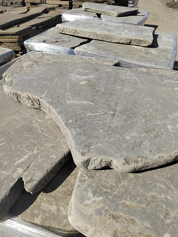 Kamenclub.ru: Песчаник галтованный для облицовки (фр. 2-5 см)  купить в Крыму песчник рыжий желтый серый песчаник окатанный речной 6 000 руб/т   фото КАМЕНЬ КЛУБ