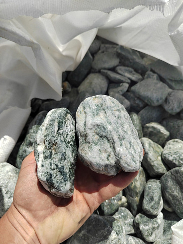 фото Галтованный жадеит (фр. 70-100 мм)  купить в Крыму в интернет-портале КАМЕНЬ КЛУБ