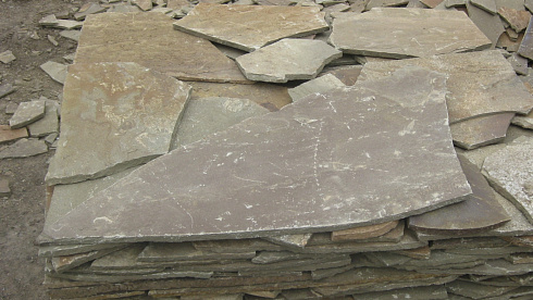 Kamenclub.ru: Песчаник пластушка серо-зеленый (1,5 см)  купить в Крыму плитняк - пластушка серо-зеленый, серый, зеленый пластушка рваная ландшафтная колотая 10200 руб/м3   фото КАМЕНЬ КЛУБ