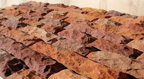 Kamenclub.ru: Песчаник (красный дракон) art PSK-5-03  купить в Крыму    3350 руб/кв.м   фото КАМЕНЬ КЛУБ