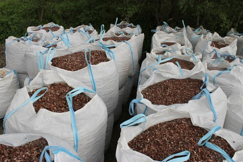 Kamenclub.ru: Мраморная крошка (щебень крошка розовый) фр. 20-40 мм.  купить в Крыму мрамор розовый, красный мраморная крошка декоративная 11000 руб/т   фото КАМЕНЬ КЛУБ