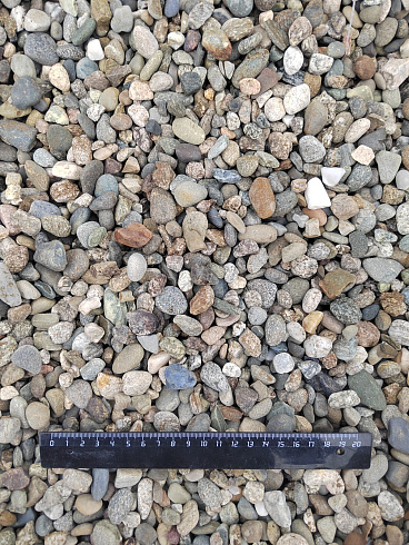 Kamenclub.ru: Галька речная окат (серая) фр.10-20 мм купить  в Крыму галька речная серая, серый, темно-серый, светло-серый, коричневый ландшафтная декоративная речная окатанная округлая галька 5000 руб/т   фото КАМЕНЬ КЛУБ
