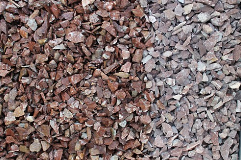 Kamenclub.ru: Мраморная крошка (щебень крошка розовый) фр. 10-20 мм.  купить в Крыму мрамор розовый, красный каменная декоративная крошка ландшафтная 11000 руб/т   фото КАМЕНЬ КЛУБ