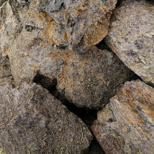 фото Змеевик салатовый  (фр. 70-100 мм)  купить в Крыму в интернет-портале КАМЕНЬ КЛУБ