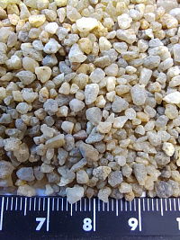 Кварцевый песок для водоподготовки фр. 1,6-3 мм.  купить в Крыму фото Камень Клуб