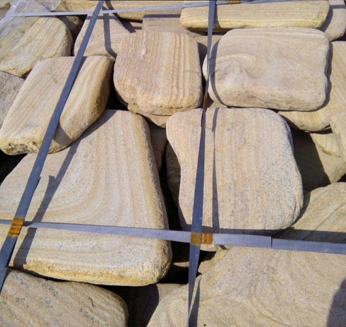 Kamenclub.ru: Песчаник пластушка галтованный желтый с рисунком (3 см)  купить в Крыму плитняк - пластушка желтый песчаник 21000 руб/м3   фото КАМЕНЬ КЛУБ