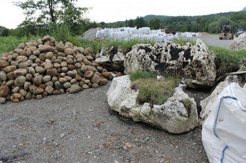 Kamenclub.ru: Песчаник ядра, фр. 100-300 мм  купить в Крыму песчаник бежевый серый рыжий речная галька 5 000 руб/т   фото КАМЕНЬ КЛУБ