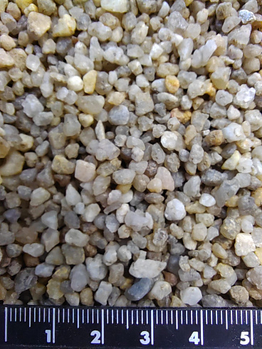 Кварцевый песок для площадок фр. 2-5 мм.  купить в Крыму фото Камень Клуб